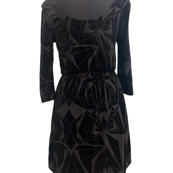 Everly Black Sheath Dress Long Sleeve Scoop Neck - Picture 1 of 6